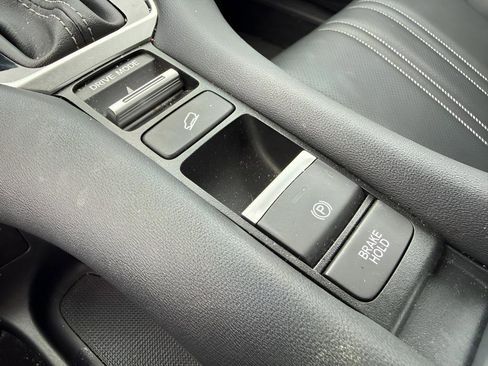 Certified 2023 Honda HR-V EX-L image 22