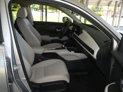 Used 2026 Honda HR-V LX image 19
