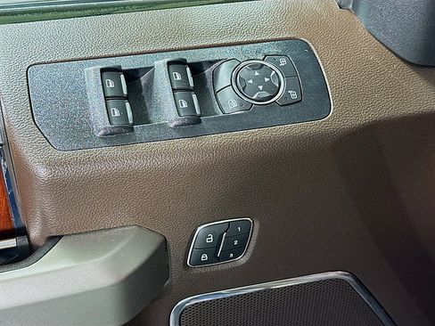 Used 2019 Ford F150 King Ranch image 19