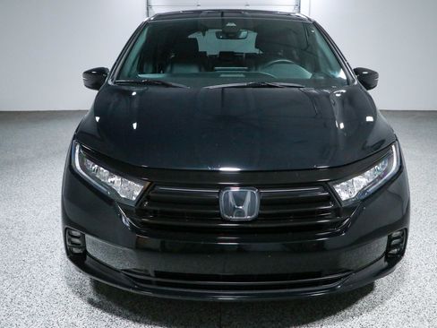 Used 2023 Honda Odyssey Sport image 4
