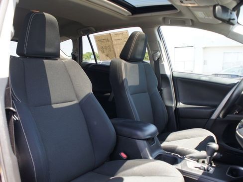 Used 2017 Toyota RAV4 XLE FWD image 24