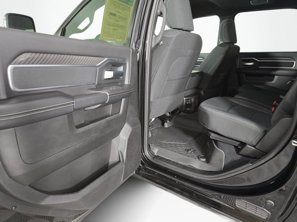 New 2026 RAM 2500 Big Horn AWD/4WD image 34
