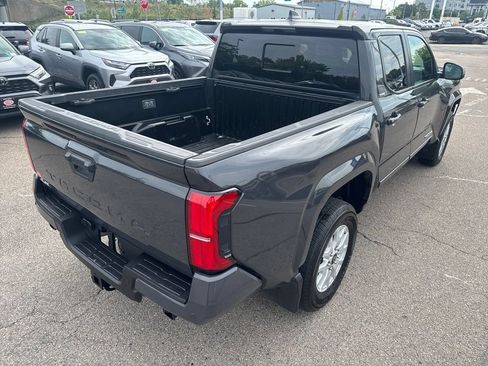Used 2025 Toyota Tacoma SR5 w/ SR5 Upgrade Package AWD/4WD image 8