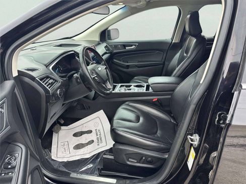 Used 2021 Ford Edge Titanium AWD/4WD image 9