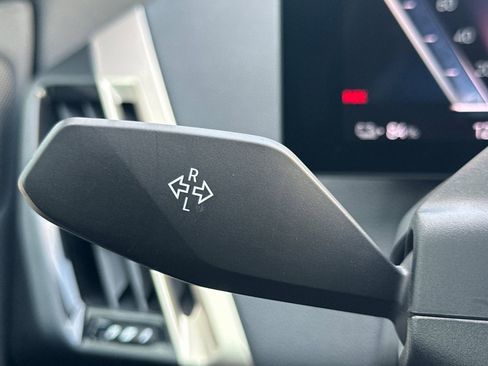 Certified 2024 BMW iX xDrive50 w/ Premium Package AWD/4WD image 33