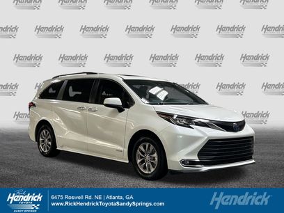 Used 2021 Toyota Sienna XLE