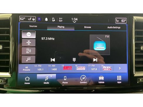 Used 2022 Chrysler Pacifica Touring-L FWD image 13