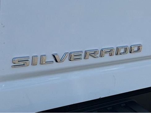 Used 2025 Chevrolet Silverado 2500 LT w/ Convenience Package AWD/4WD image 9