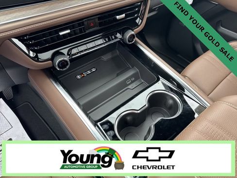 New 2026 Chevrolet Suburban High Country image 28