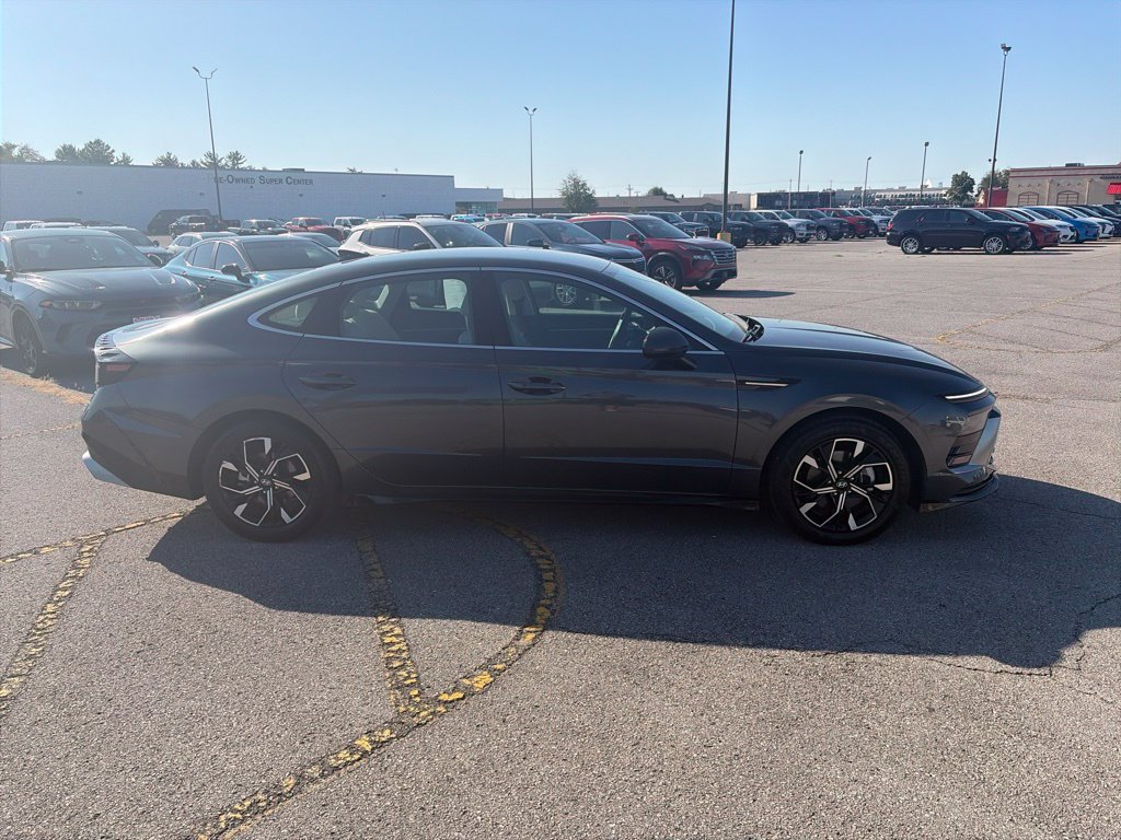 Used 2025 Hyundai Sonata SEL FWD image 7