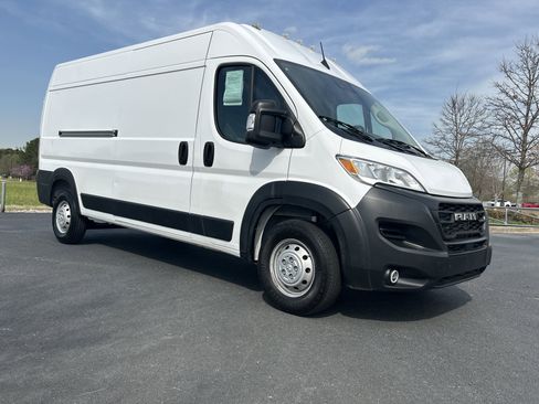 Used 2023 RAM ProMaster 2500 image 1