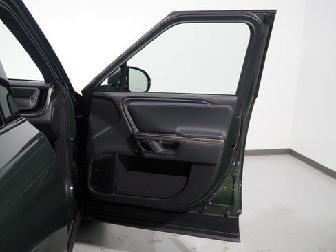 Used 2024 Rivian R1S Adventure AWD/4WD image 76
