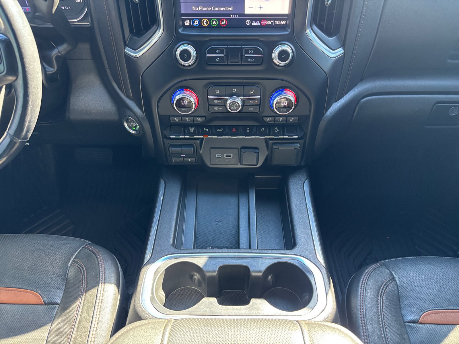 Used 2020 GMC Sierra 2500 AT4 w/ AT4 Premium Package AWD/4WD image 16