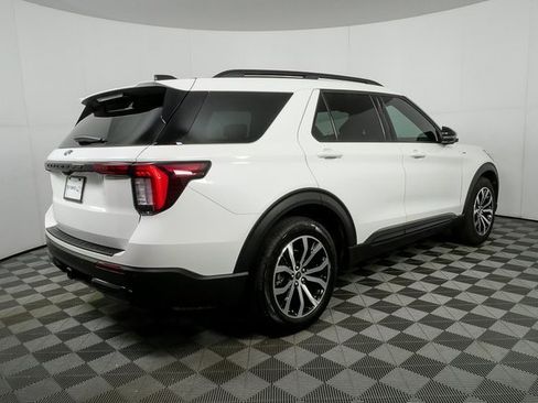 Used 2025 Ford Explorer ST-Line w/ Premium Package image 29
