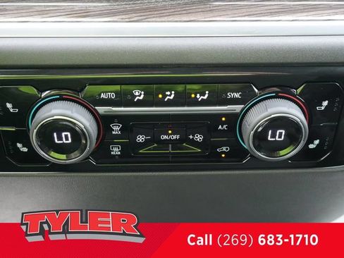 Used 2026 Chevrolet Silverado 1500 RST w/ RST Select Package AWD/4WD image 33