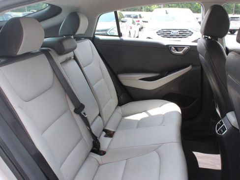 Used 2022 Hyundai Ioniq Limited FWD image 33