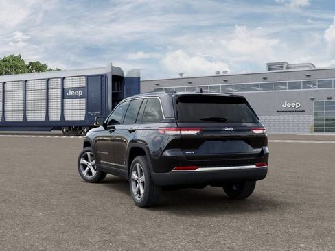 New 2026 Jeep Grand Cherokee Limited AWD/4WD image 3