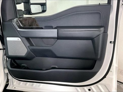 Used 2024 Ford F250 Lariat w/ Lariat Ultimate Package image 24