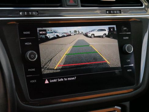 Used 2019 Volkswagen Tiguan SE w/ 3rd Row Seat Package AWD/4WD image 31