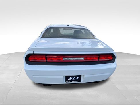 Used 2012 Dodge Challenger R/T RWD image 4