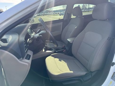 Used 2020 Hyundai Elantra ECO image 10