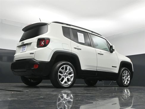 Used 2017 Jeep Renegade Latitude AWD/4WD image 33