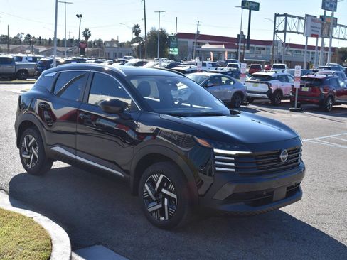 New 2026 Nissan Kicks SV w/ SV Premium Package image 10