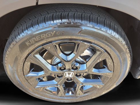 Certified 2025 Honda HR-V Sport image 35