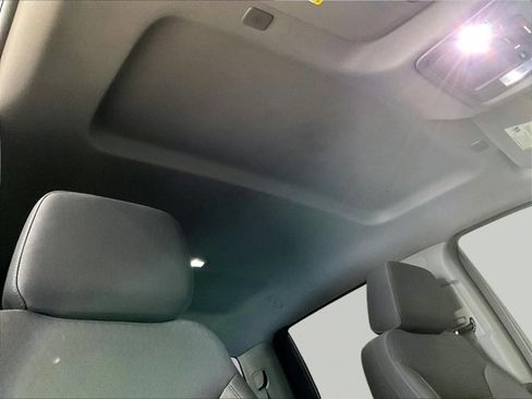 Used 2022 Chevrolet Silverado 1500 Custom RWD image 17