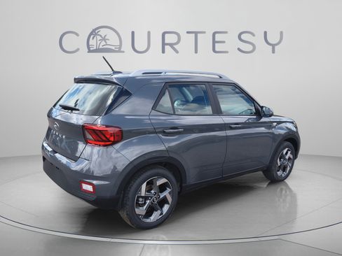 New 2026 Hyundai Venue SEL FWD image 5