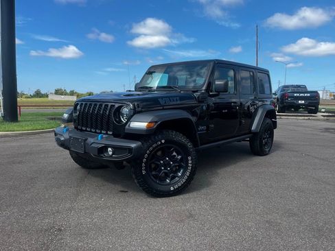Used 2024 Jeep Wrangler Unlimited Rubicon 4xe image 2