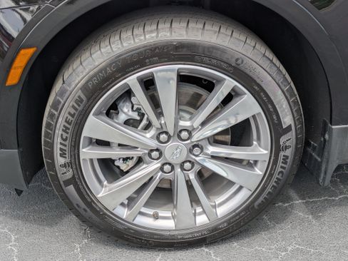 Certified 2025 Cadillac XT5 Premium Luxury w/ Technology Package FWD image 10