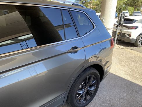 Certified 2022 Volkswagen Tiguan SE FWD image 45