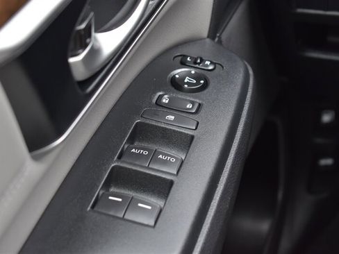 Used 2019 Honda CR-V EX-L image 18