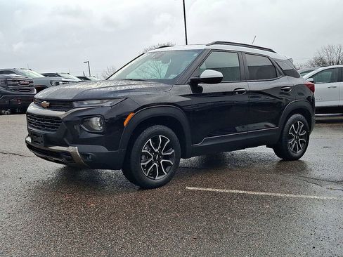 Used 2023 Chevrolet TrailBlazer ACTIV w/ Sun and Liftgate Package image 7
