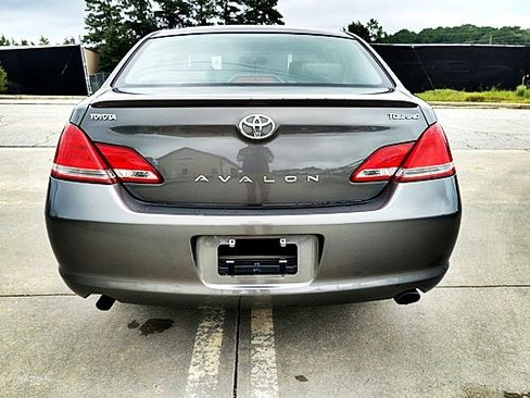 Used 2006 Toyota Avalon Touring FWD image 8