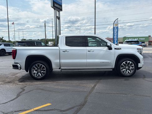 Used 2022 GMC Sierra 1500 Denali w/ Denali Reserve Package AWD/4WD image 6