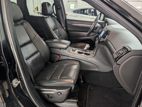 Used 2019 Jeep Grand Cherokee High Altitude AWD/4WD image 24