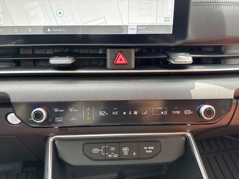 Used 2026 Kia Carnival SX FWD image 20