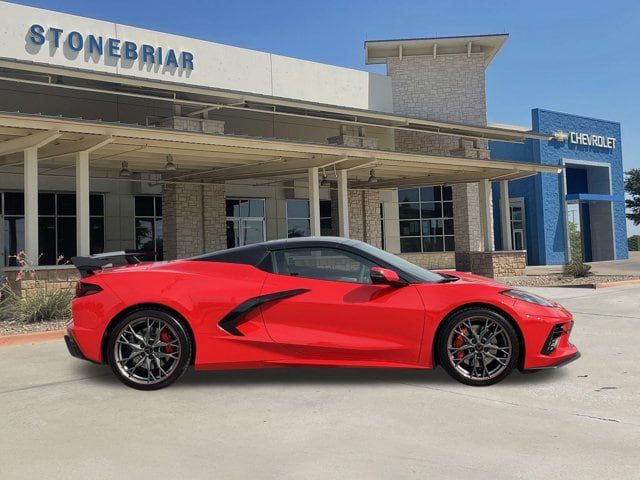Used 2025 Chevrolet Corvette Stingray Premium Conv w/ Z51 Performance Package RWD image 4