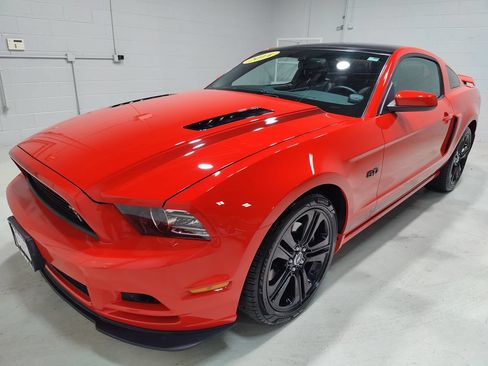 Used 2014 Ford Mustang GT w/ Equipment Group 402A RWD image 15