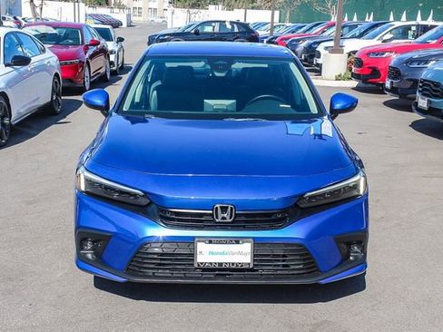 Used 2023 Honda Civic Touring image 2