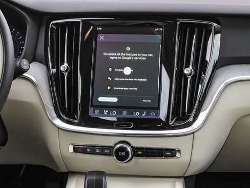 New 2026 Volvo V60 B5 Cross Country Plus w/ Climate Package image 21