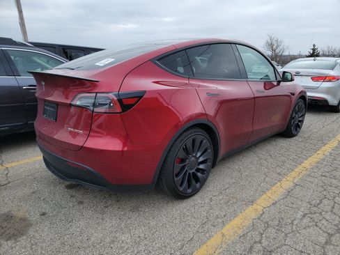 Used 2024 Tesla Model Y Performance image 2