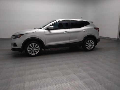 Used 2020 Nissan Rogue Sport S w/ Appearance Package FWD image 2