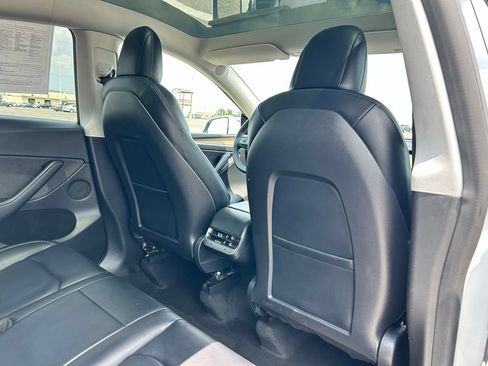 Used 2022 Tesla Model Y Performance AWD/4WD image 17