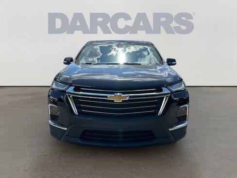 Used 2022 Chevrolet Traverse LT image 2
