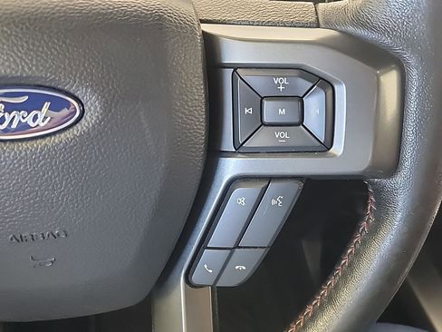Used 2019 Ford F150 Lariat w/ Equipment Group 502A Luxury AWD/4WD image 25