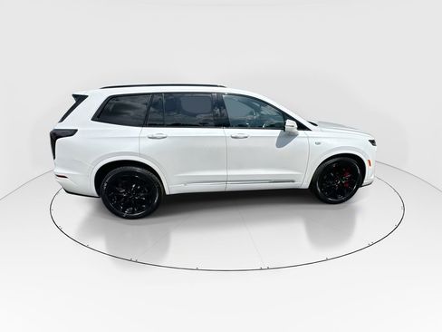 Used 2023 Cadillac XT6 Sport w/ Technology Package AWD/4WD image 9