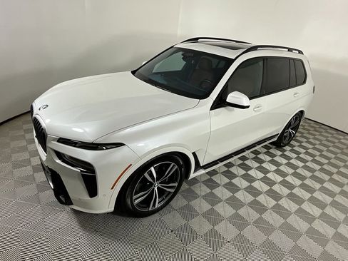 Used 2023 BMW X7 xDrive40i w/ Executive Package image 9